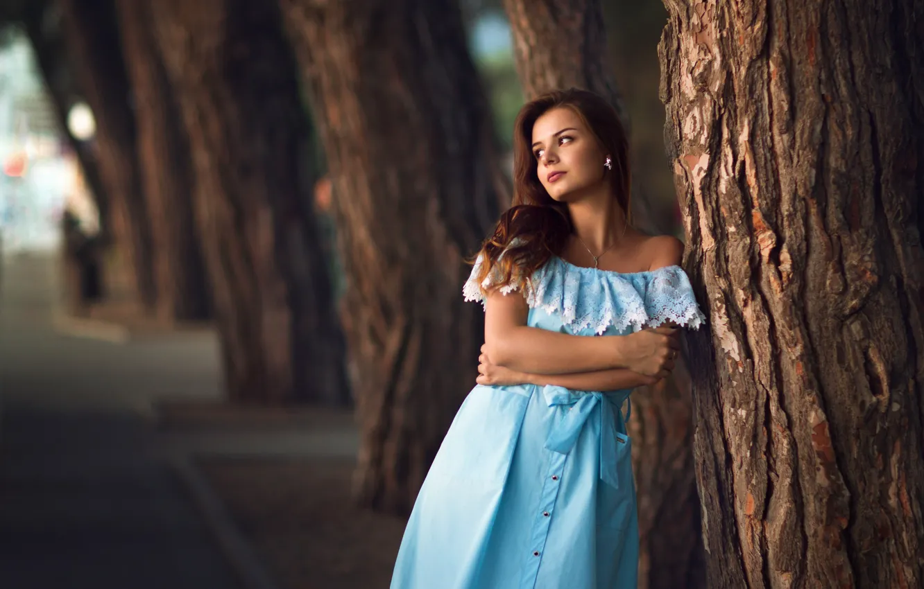 Photo wallpaper look, girl, trees, shoulders, Vasily Malykhin, Madina