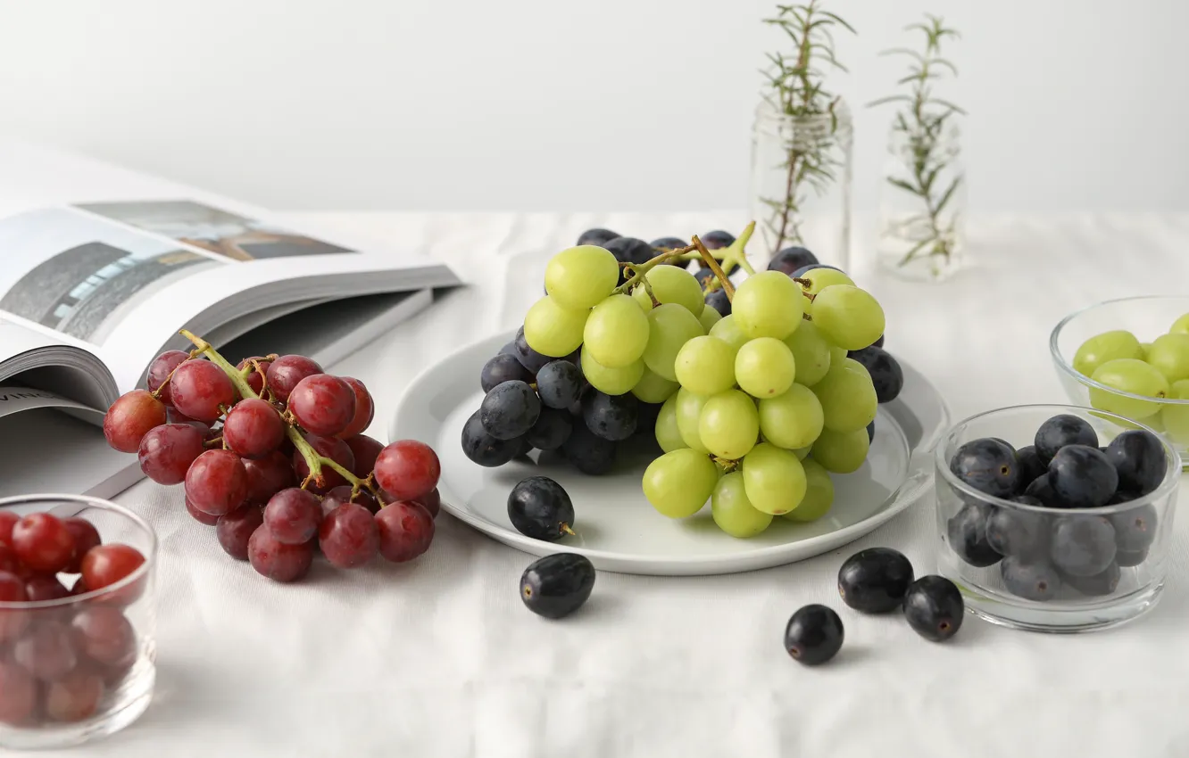 Photo wallpaper berries, grapes, bunch