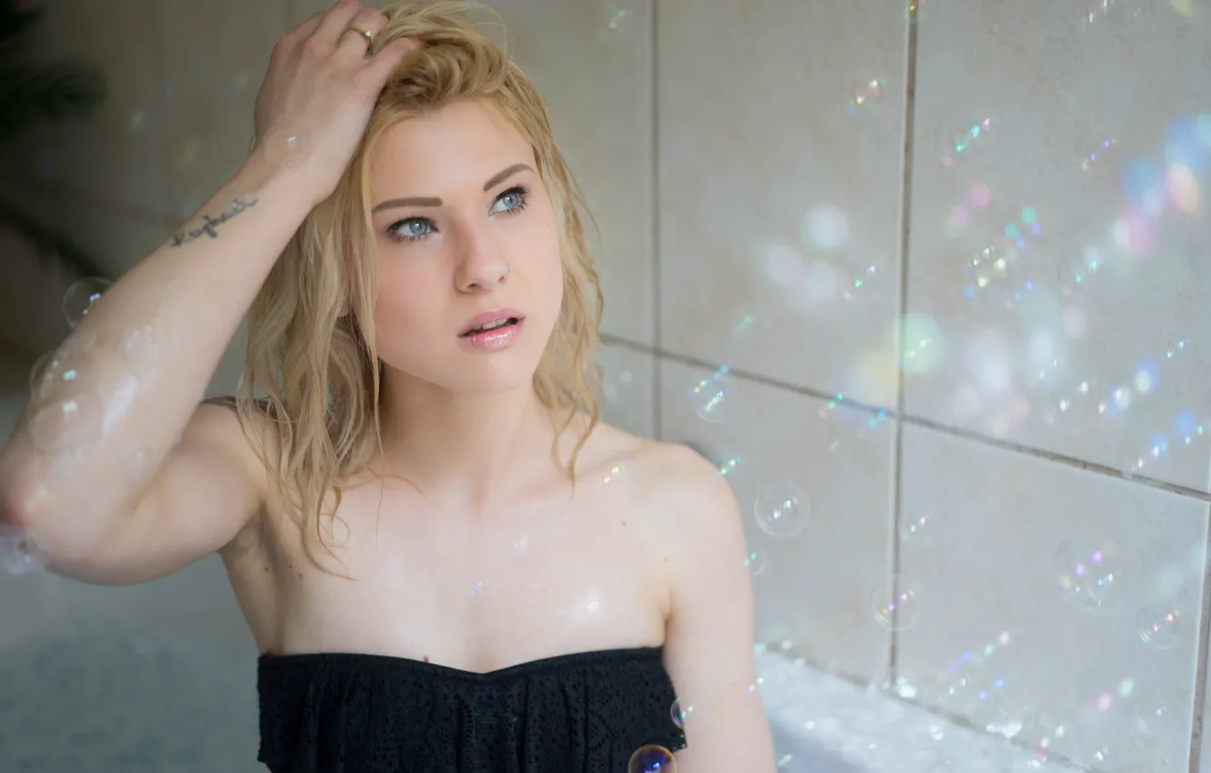 Photo wallpaper face, background, model, hair, Lisa