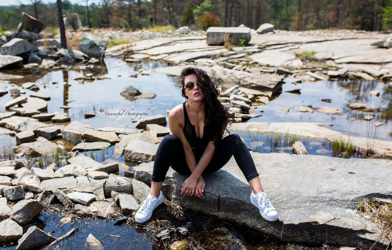 Photo wallpaper water, the sun, trees, pose, stones, model, portrait, makeup