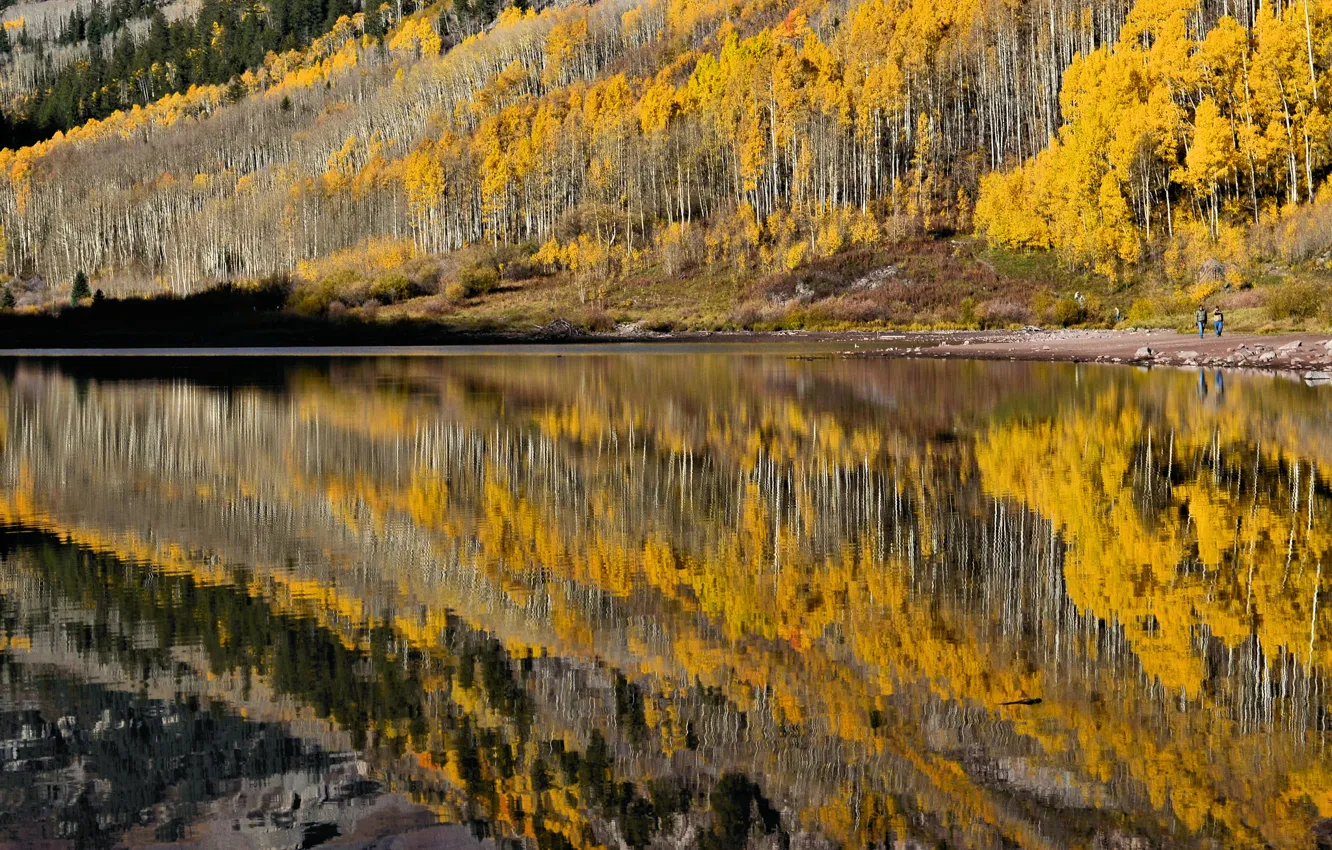 Photo wallpaper autumn, trees, lake, reflection, people, slope