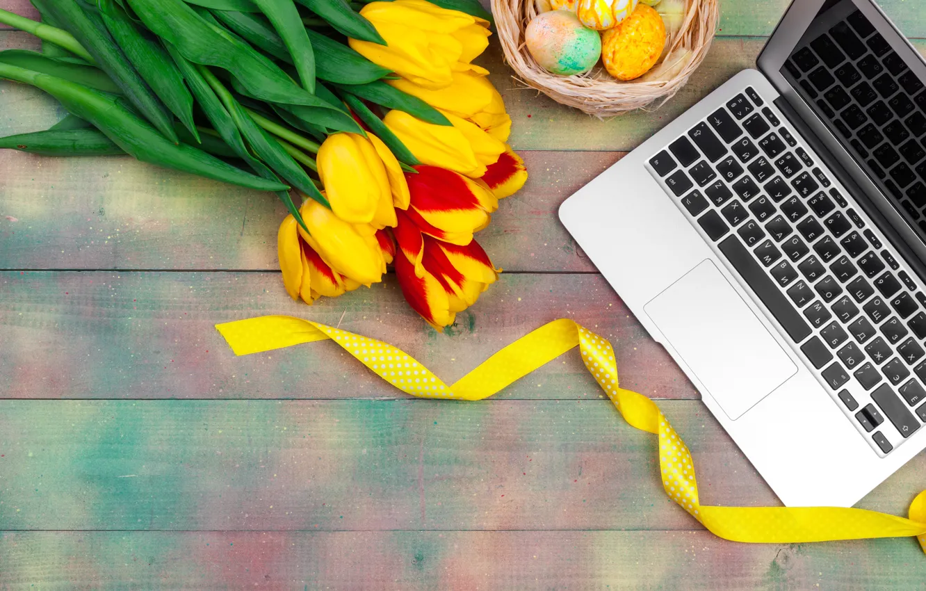 Photo wallpaper flowers, eggs, spring, colorful, Easter, tulips, laptop, happy
