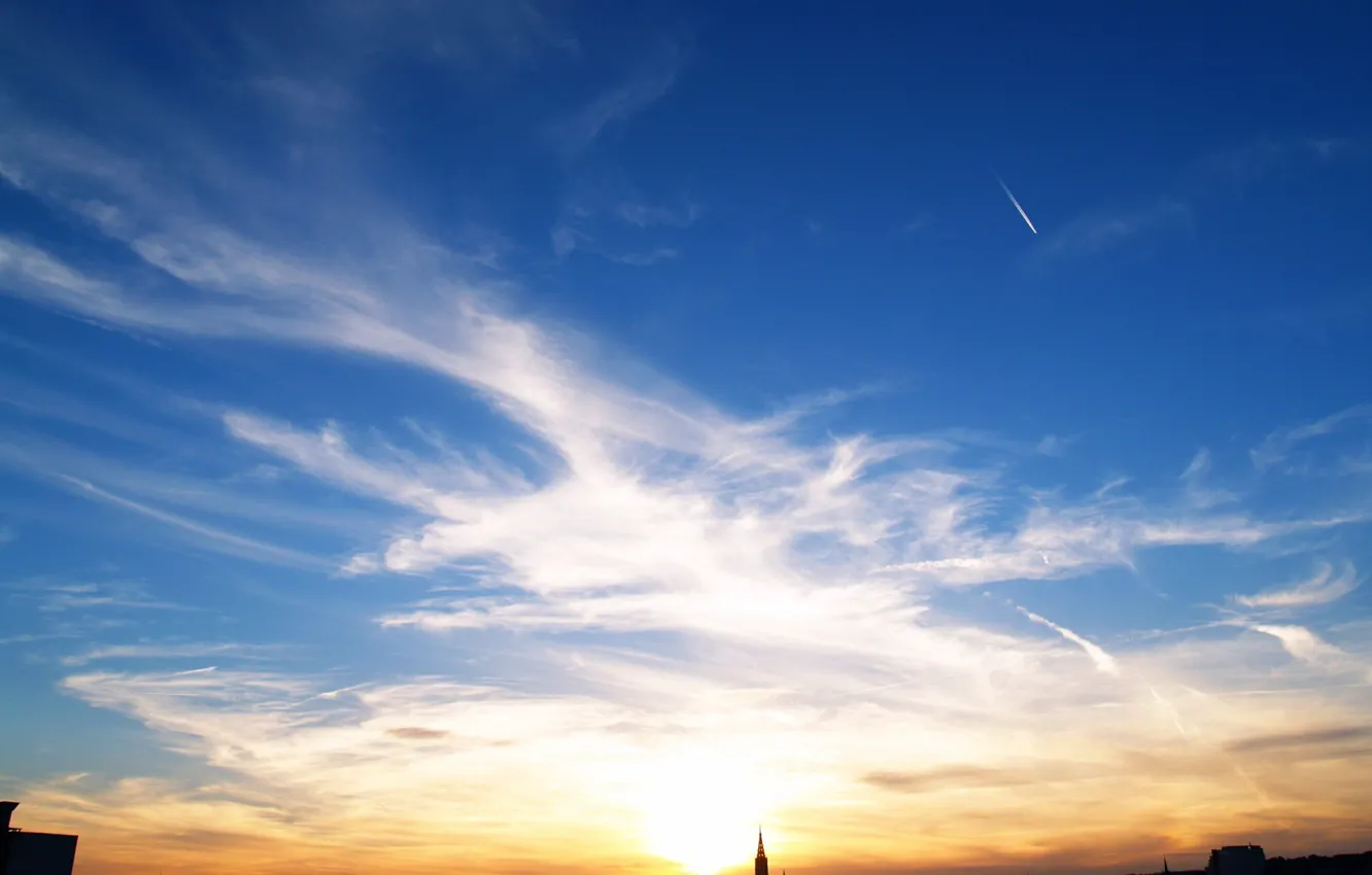 Photo wallpaper the sky, clouds, the city