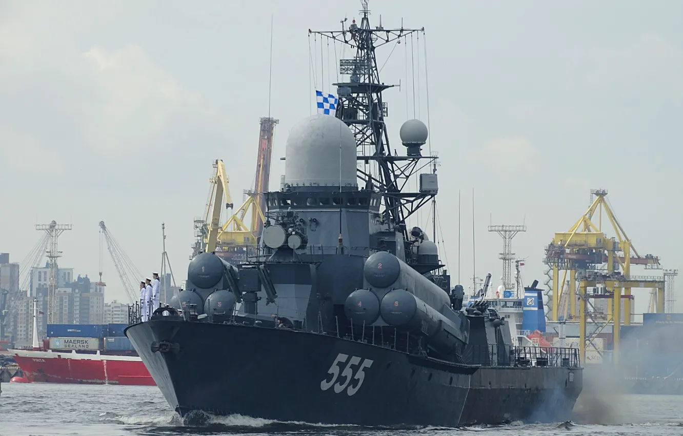 Photo wallpaper geyser, Rocket ship, the Baltic fleet