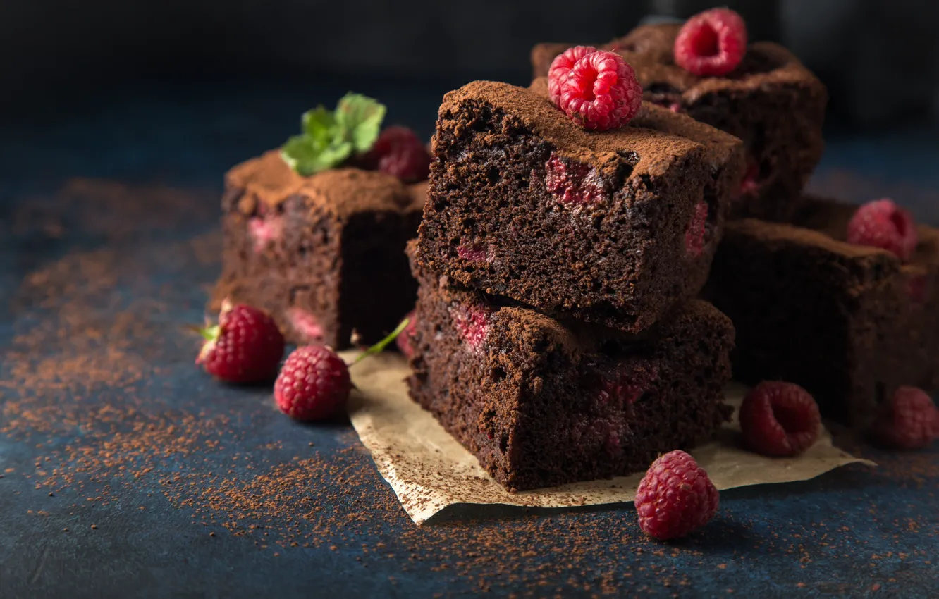 Photo wallpaper raspberry, mint, brownie