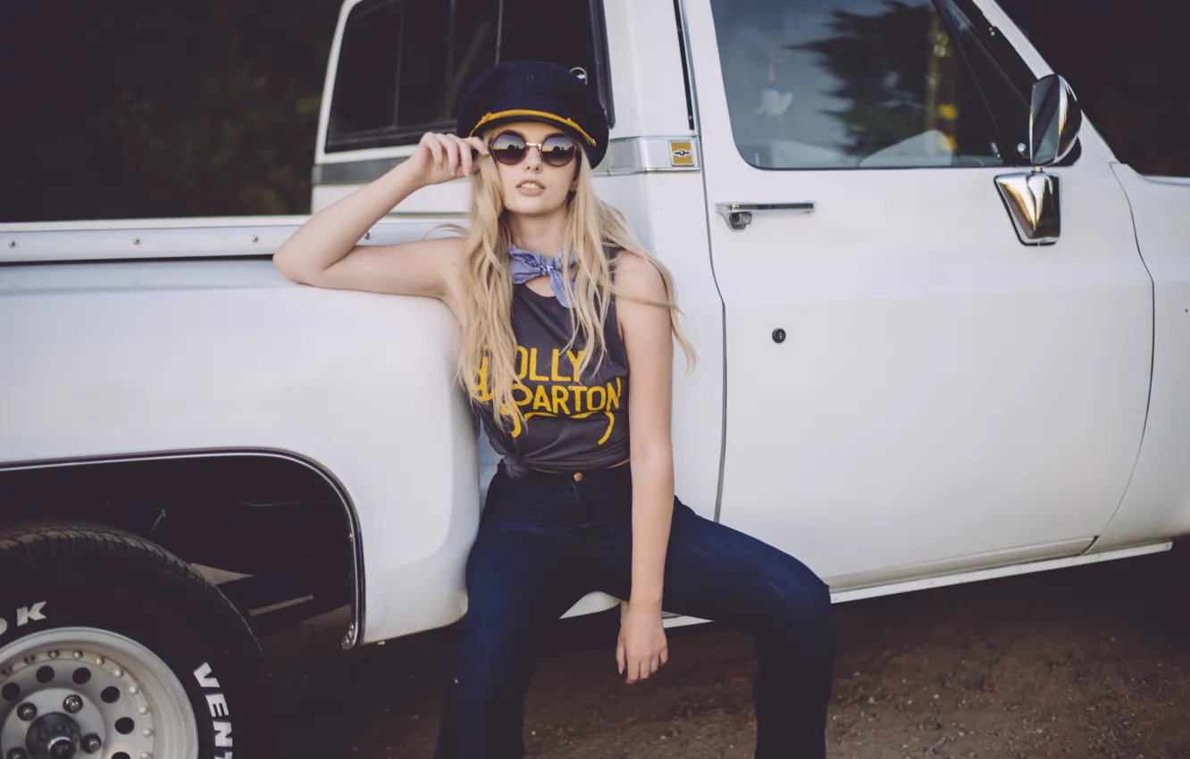 Photo wallpaper machine, pose, glasses, blonde, sitting, pickup