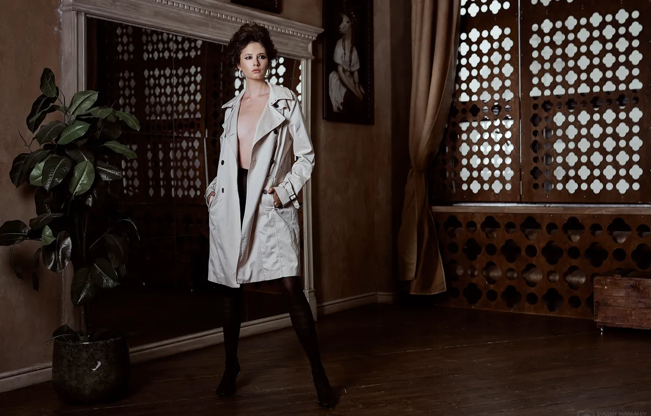 Photo wallpaper mirror, legs, cloak, Disha Shemetova, Eugene Marklew