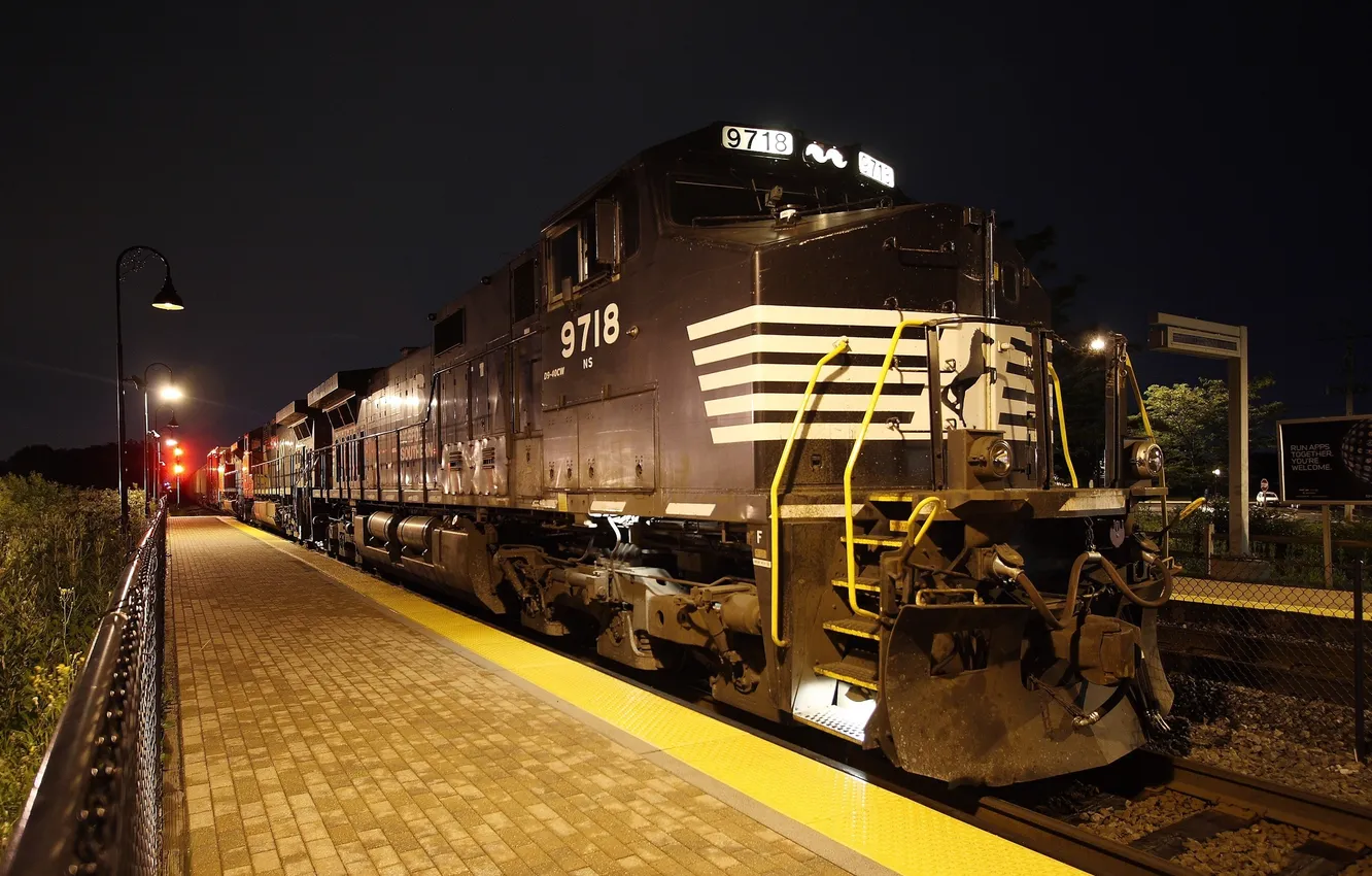 Photo wallpaper light, night, train, lights, Peron