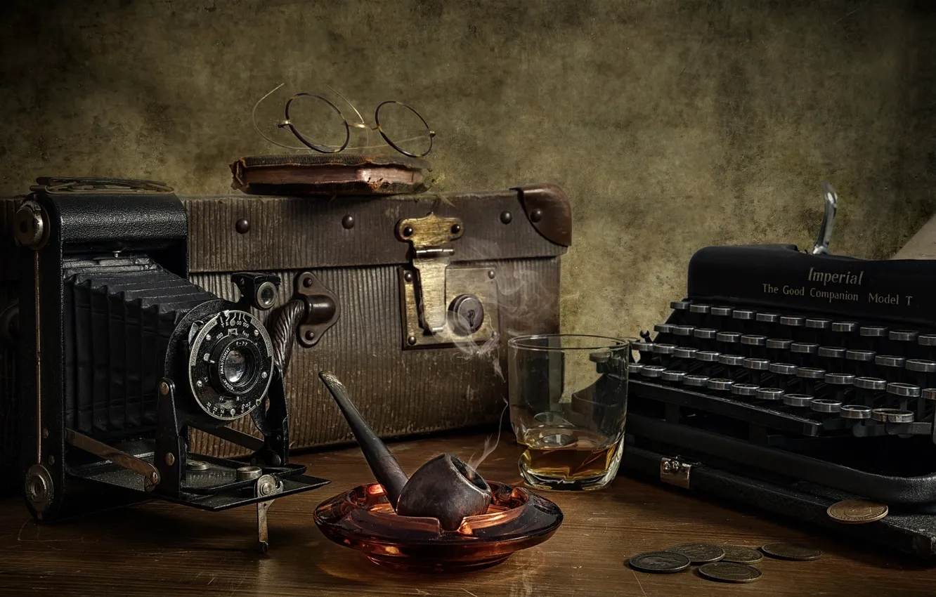 Photo wallpaper tube, the camera, typewriter