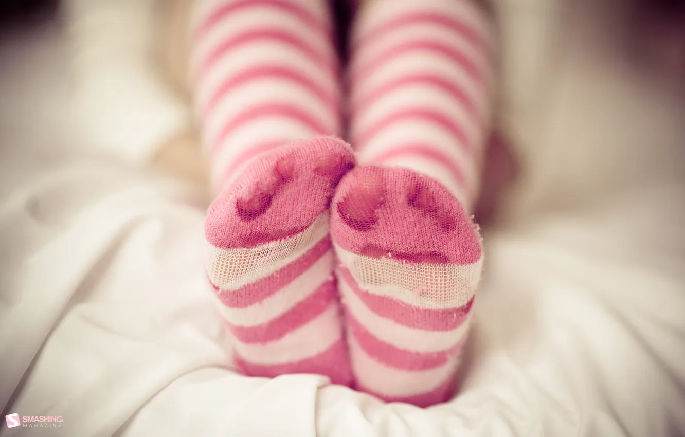 Photo wallpaper feet, socks, children's