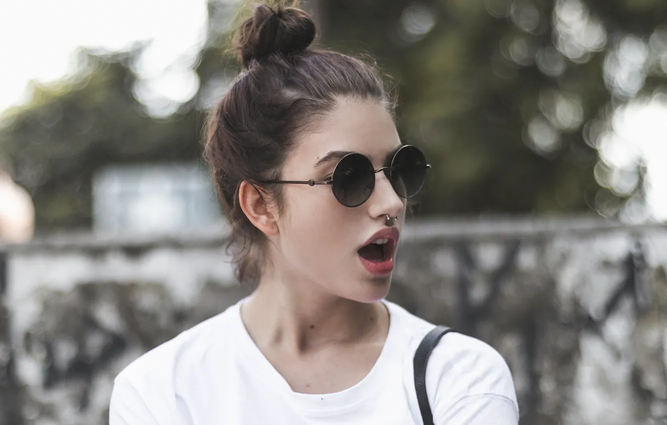 Photo wallpaper girl, piercing, brunette, Giovanna Gray
