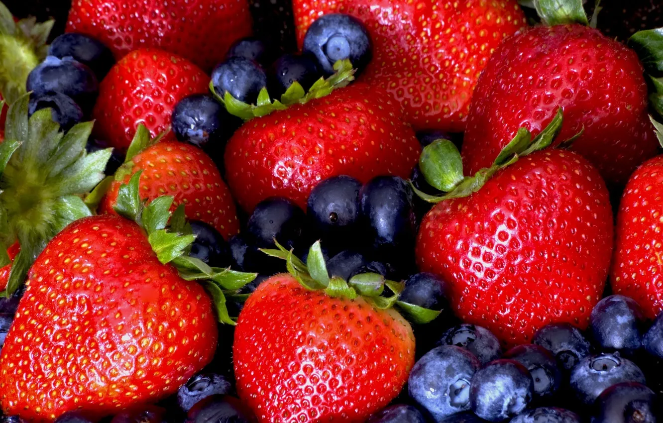 Photo wallpaper berries, black, strawberry, currants