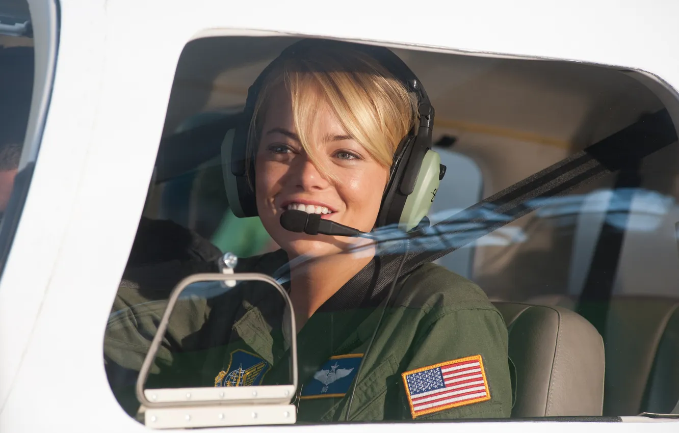 Photo wallpaper smile, cabin, Emma Stone, Aloha, Aloha