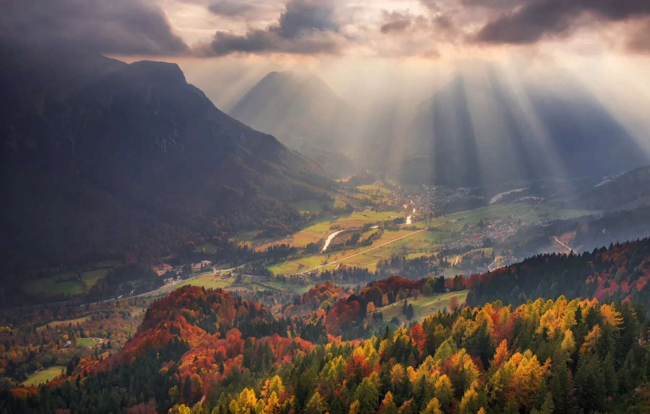 Photo wallpaper autumn, rays, light, mountains, valley