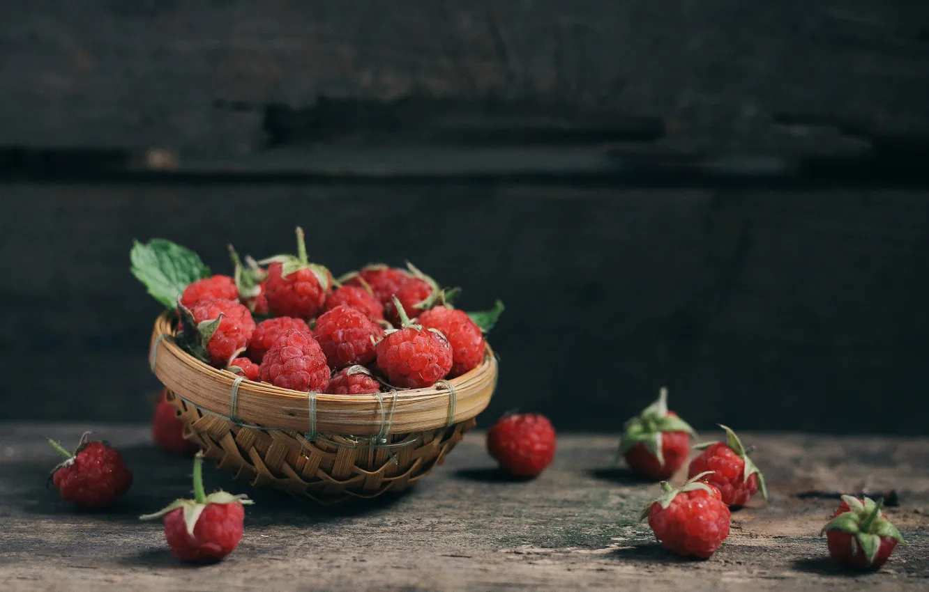 Photo wallpaper berries, raspberry, table, Board, harvest, basket, fresh, fragrant