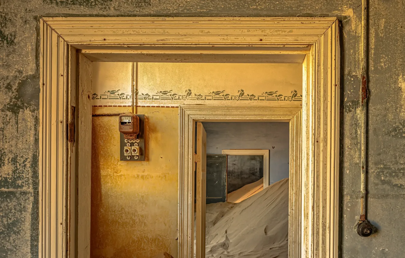 Photo wallpaper sand, time, house, the door