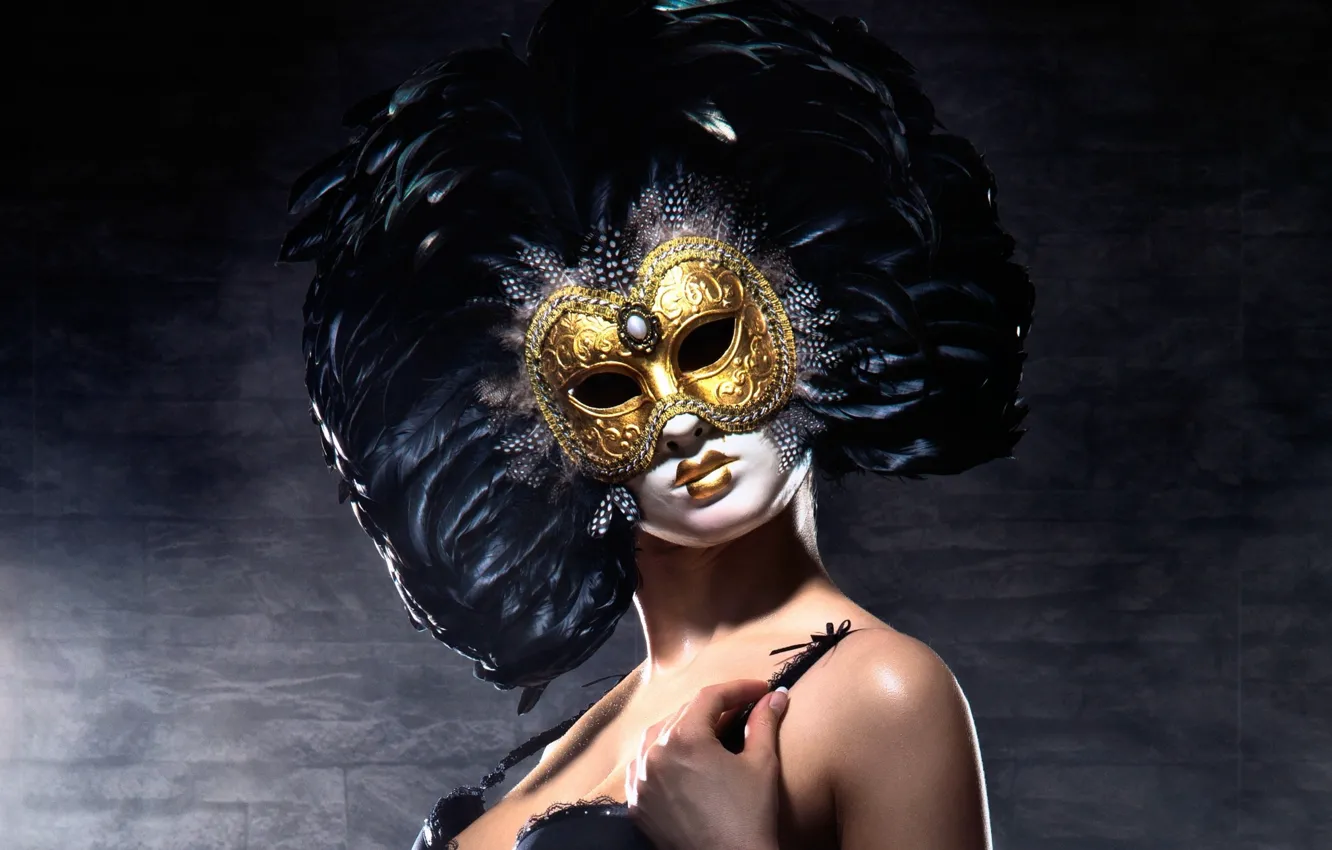 Photo wallpaper gold, feathers, look, pose, venetian masquerade masks