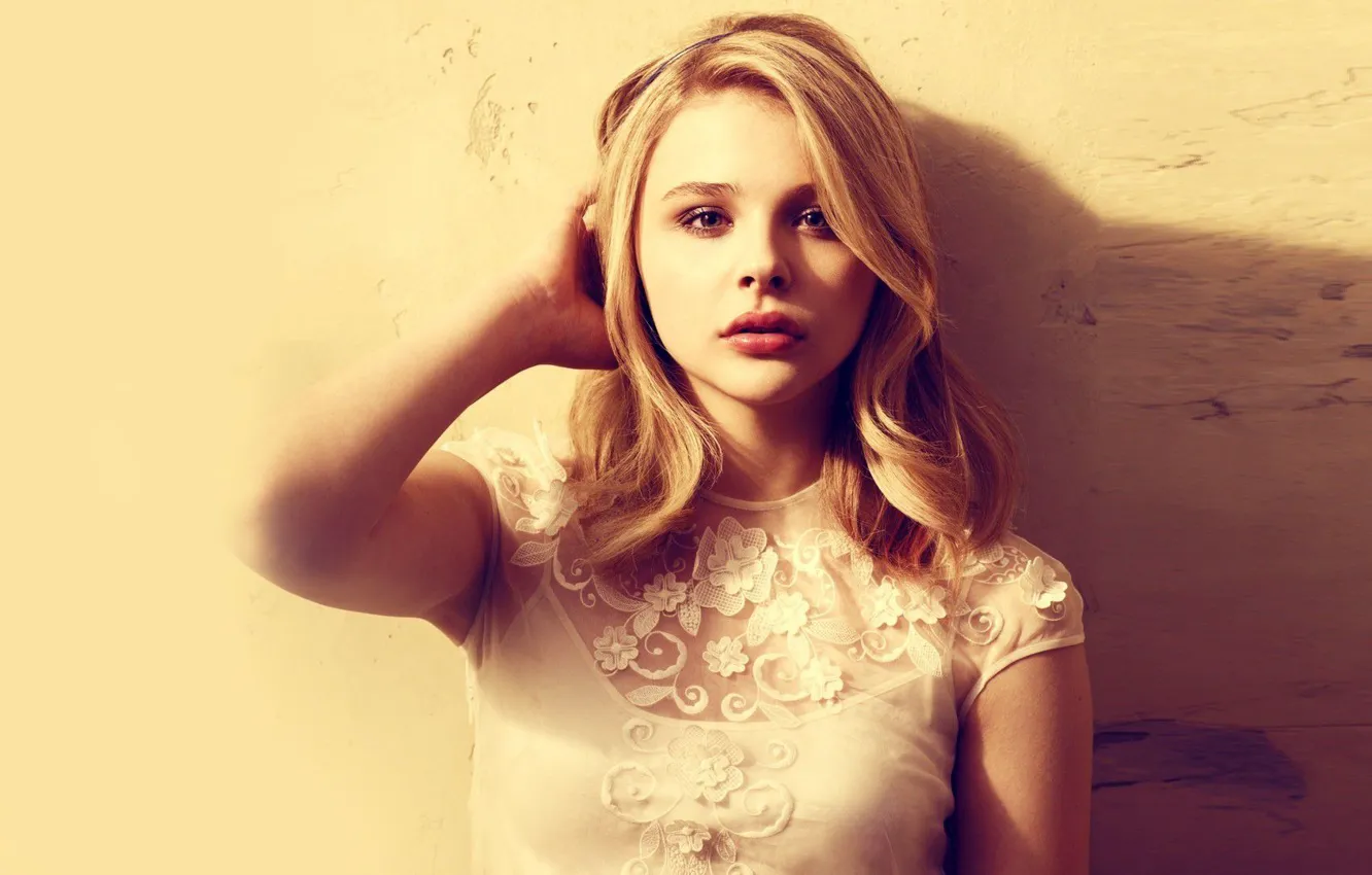 Photo wallpaper Look, Face, Actress, Chloe Grace Moretz, Chloë Grace Moretz