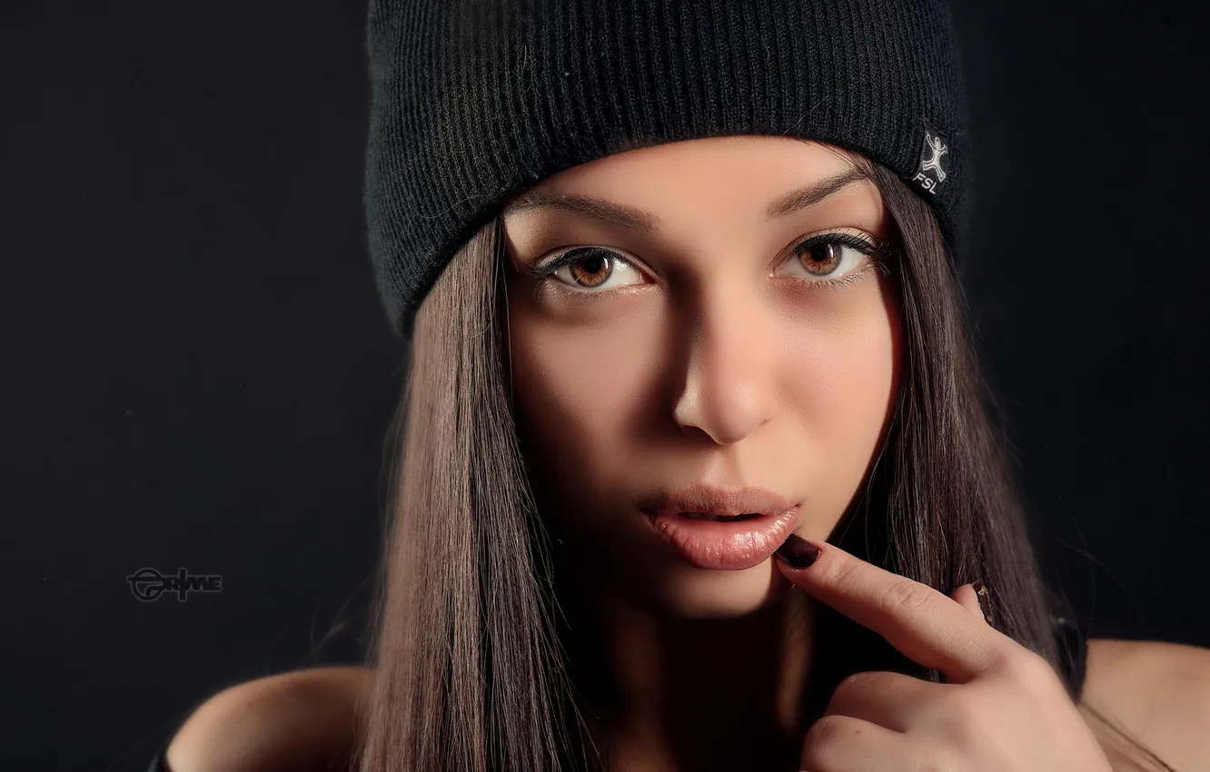 Photo wallpaper girl, sexy, hat, portrait, lips, beautiful, photographer, face
