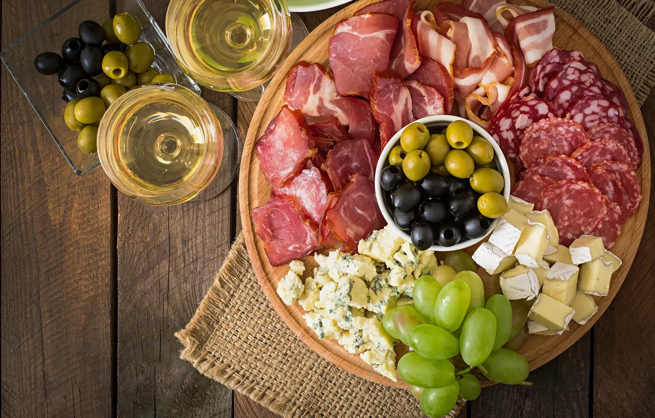 Photo wallpaper wine, cheese, grapes, Board, olives, sausage, bacon
