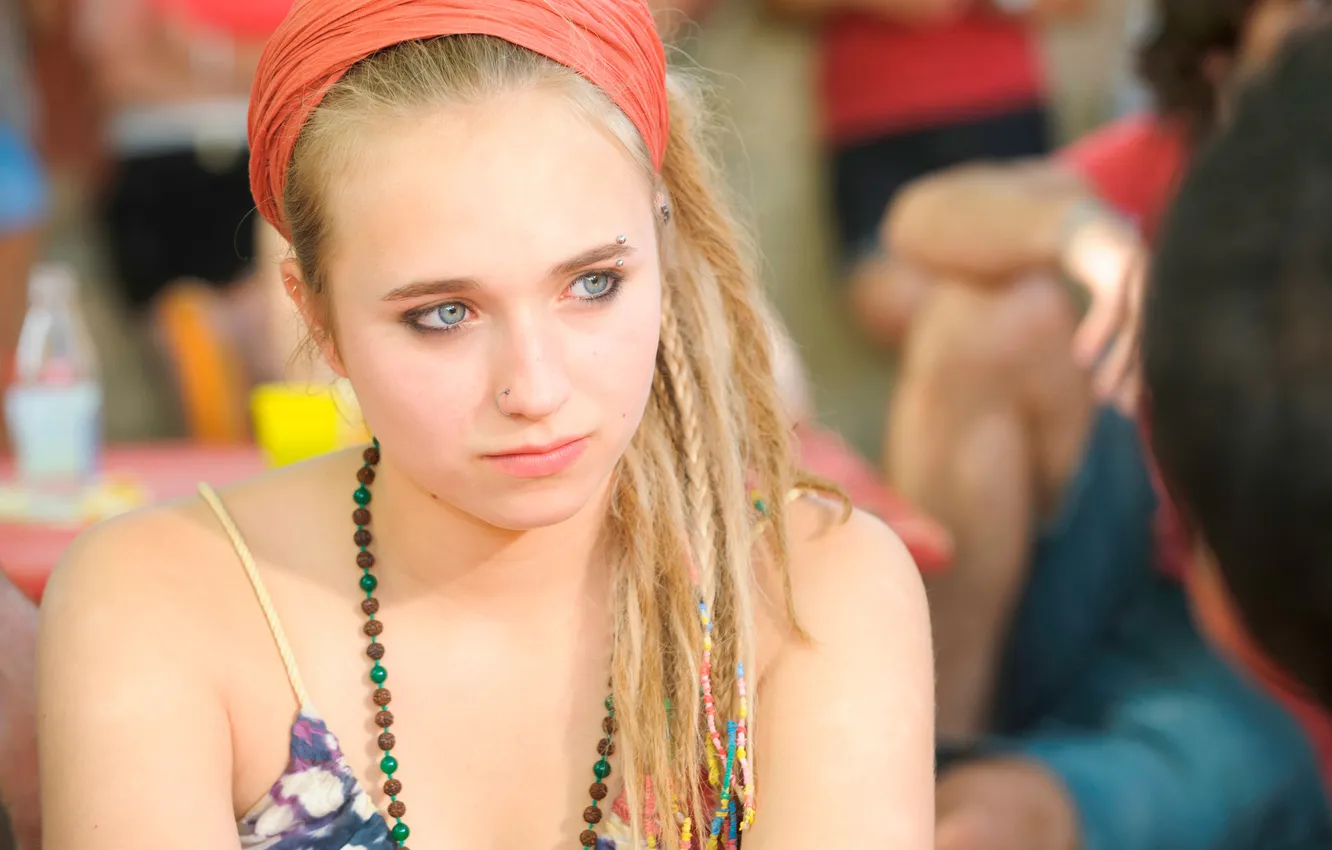 Photo wallpaper drama, Comedy, Chloé Jouannet, Avis de mistral, Board Mistral