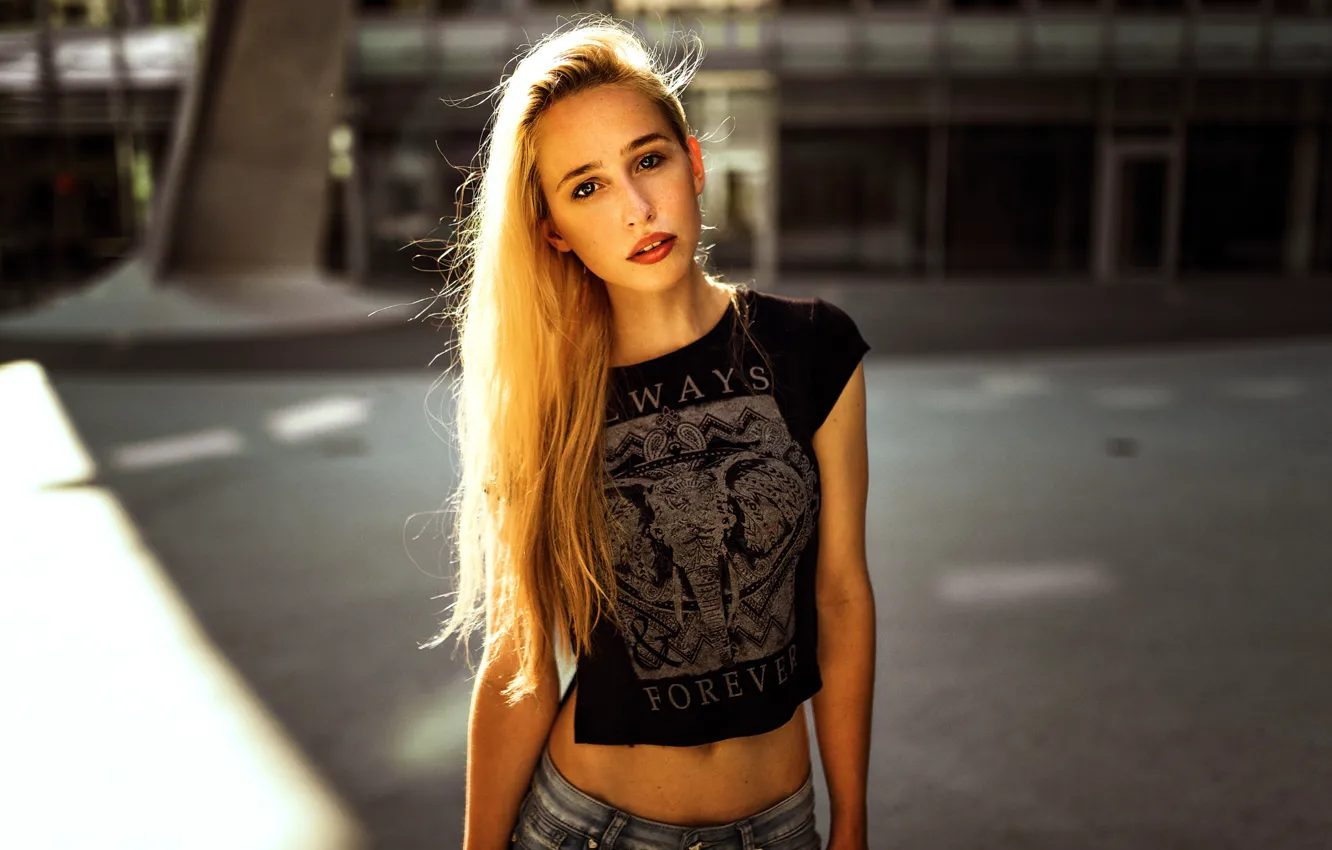 Photo wallpaper look, girl, face, city, sweetheart, model, tummy, portrait