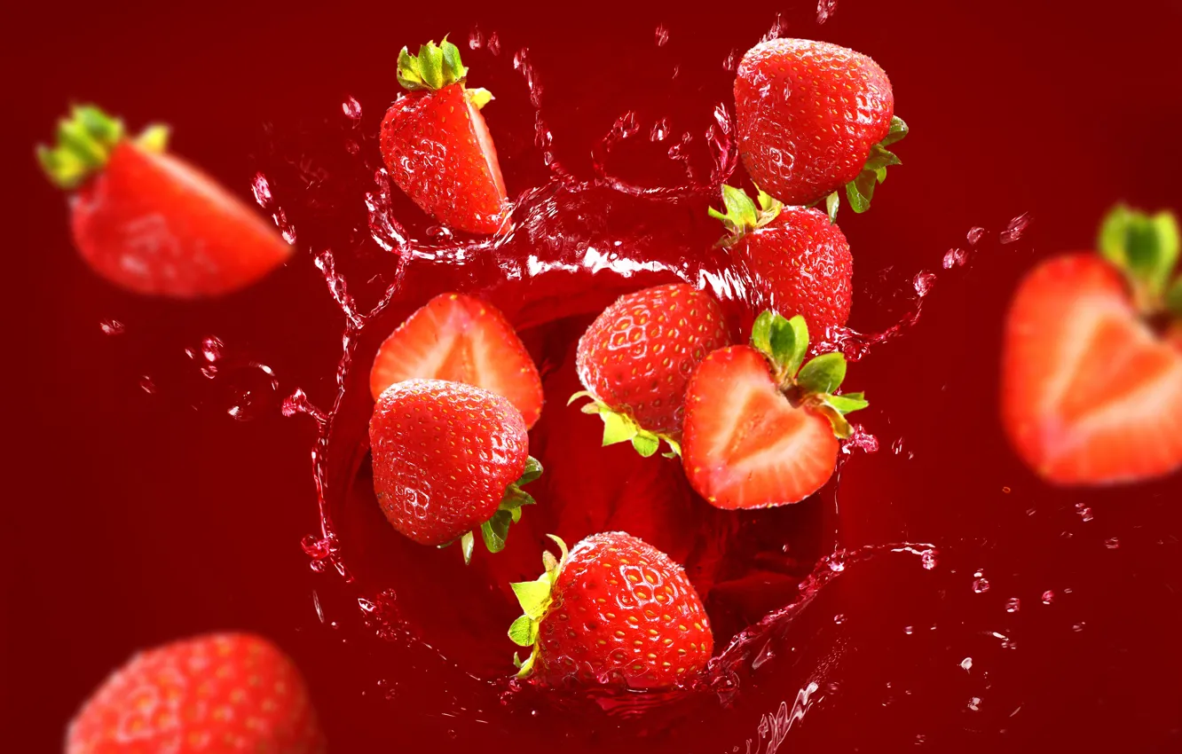 Photo wallpaper water, squirt, berries, strawberry