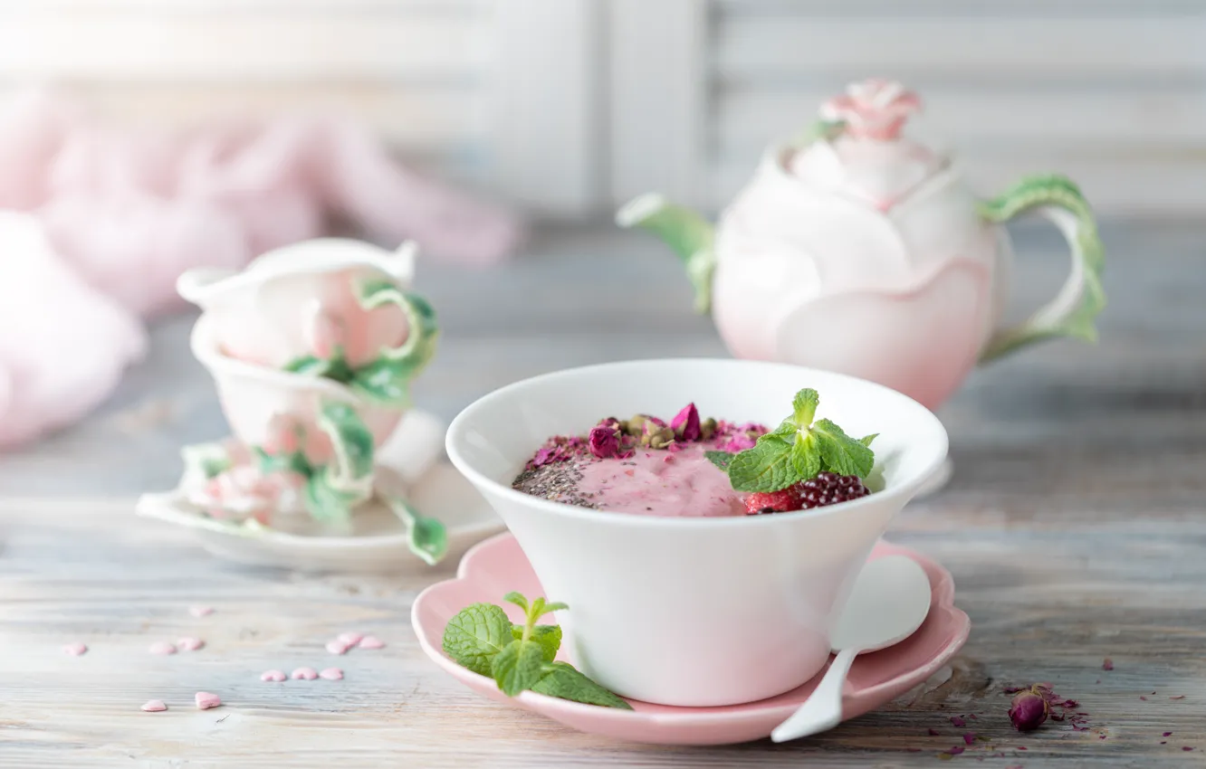Photo wallpaper berries, nuts, muesli, yogurt, Karina Klachuk