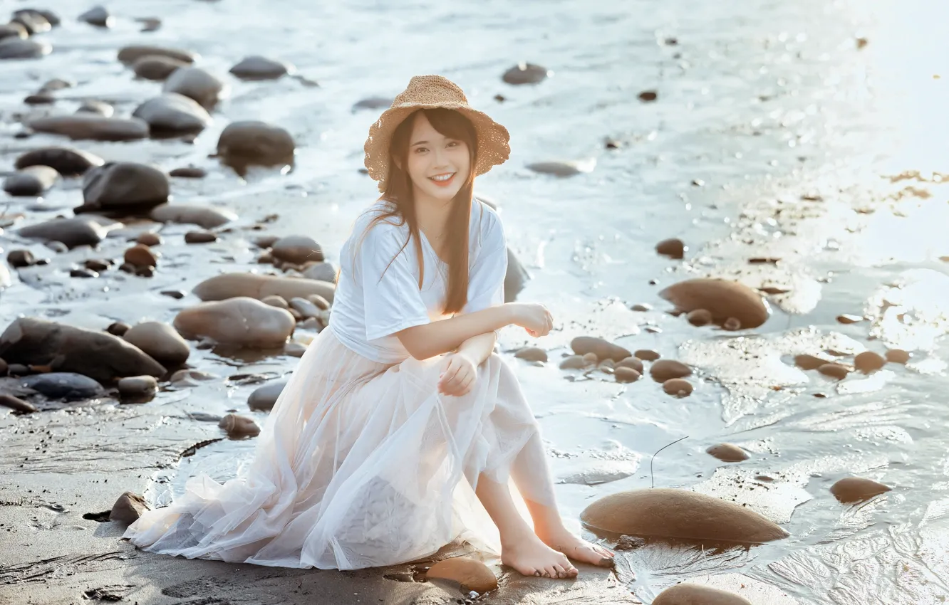 Photo wallpaper girl, shore, Asian