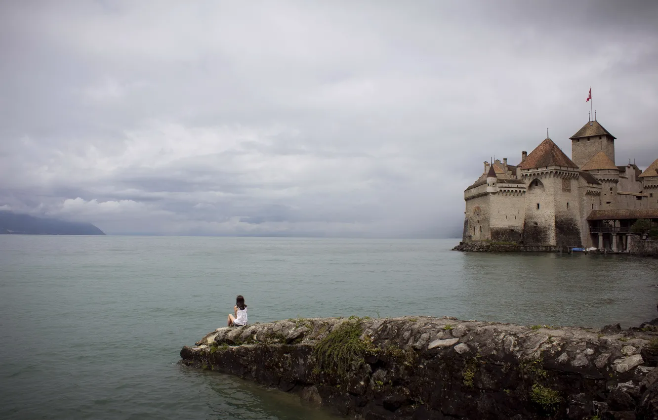 Photo wallpaper girl, lake, castle