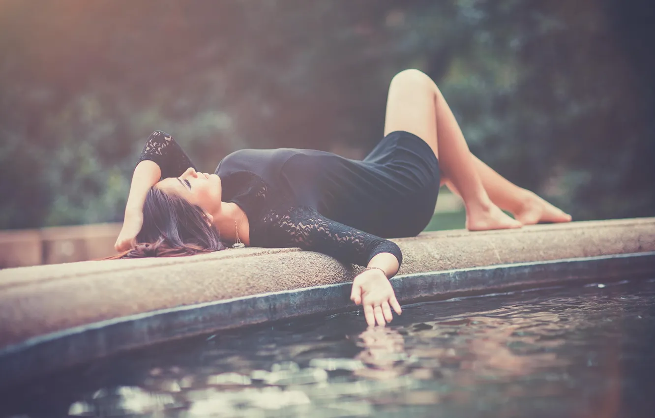 Photo wallpaper girl, black, road, dress, model, sun, Fountain, Malaya