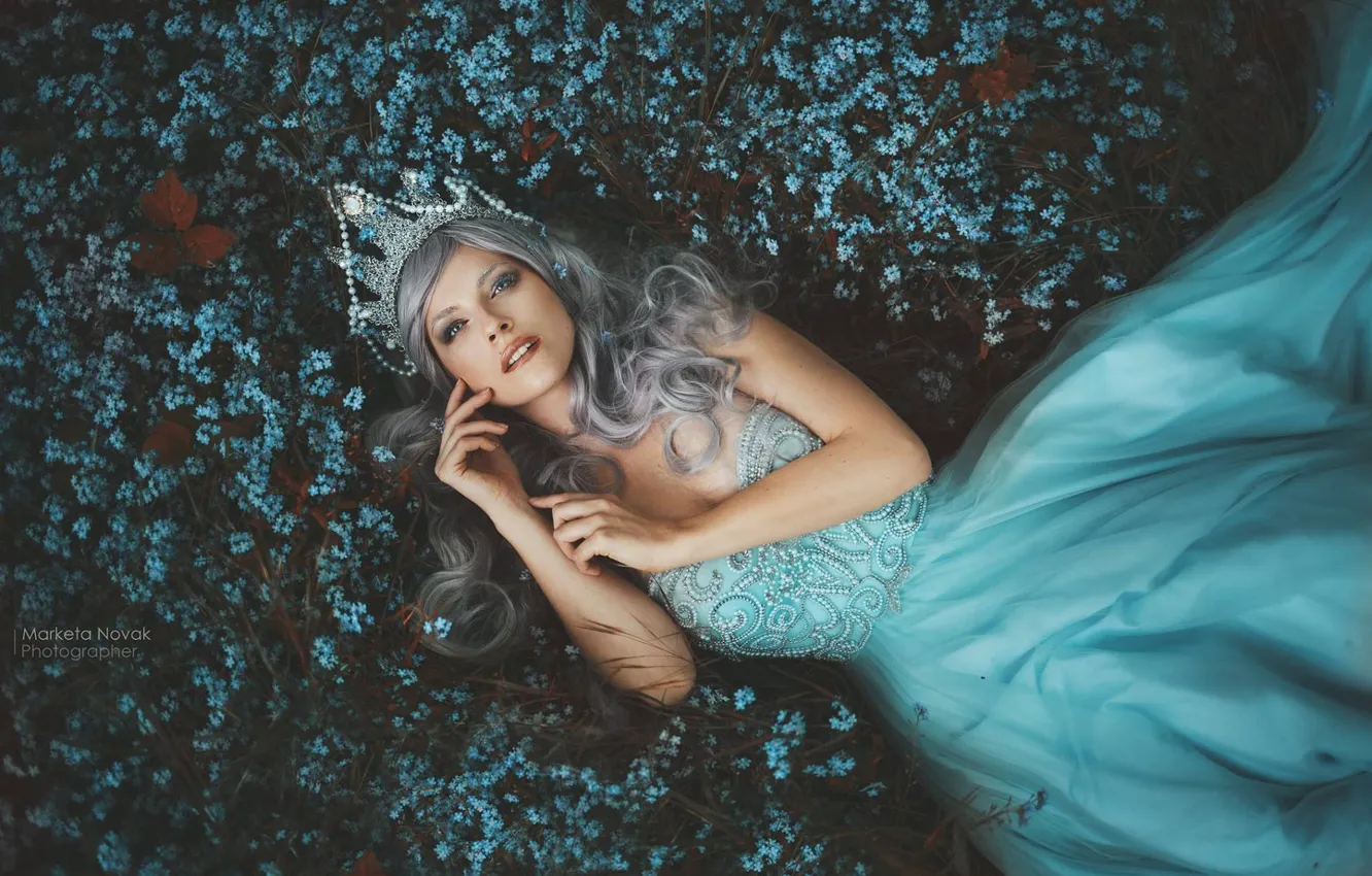 Photo wallpaper flowers, pose, lies, look, Marcela, makeup, girl, Marketa Novak