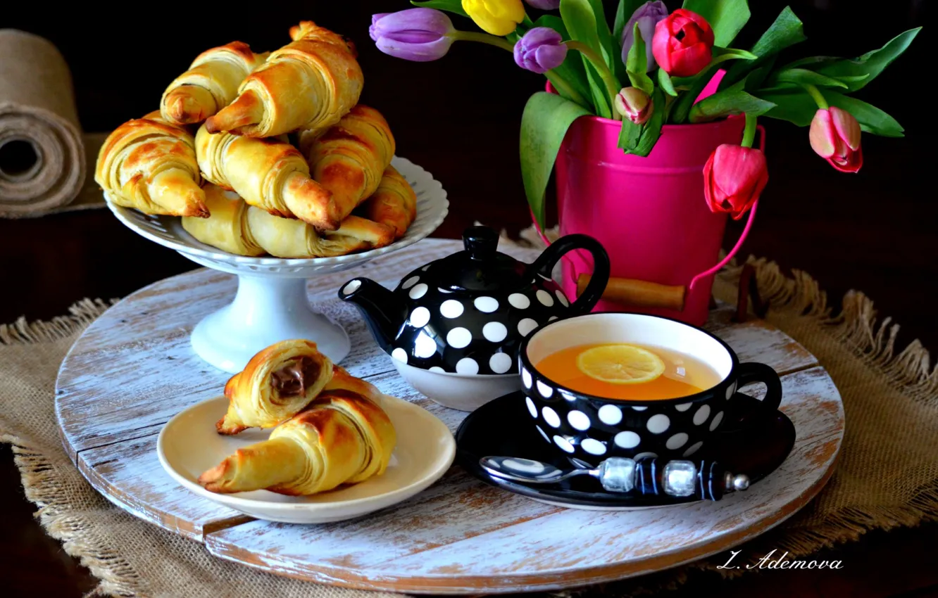 Photo wallpaper lemon, tea, tulips, bagel