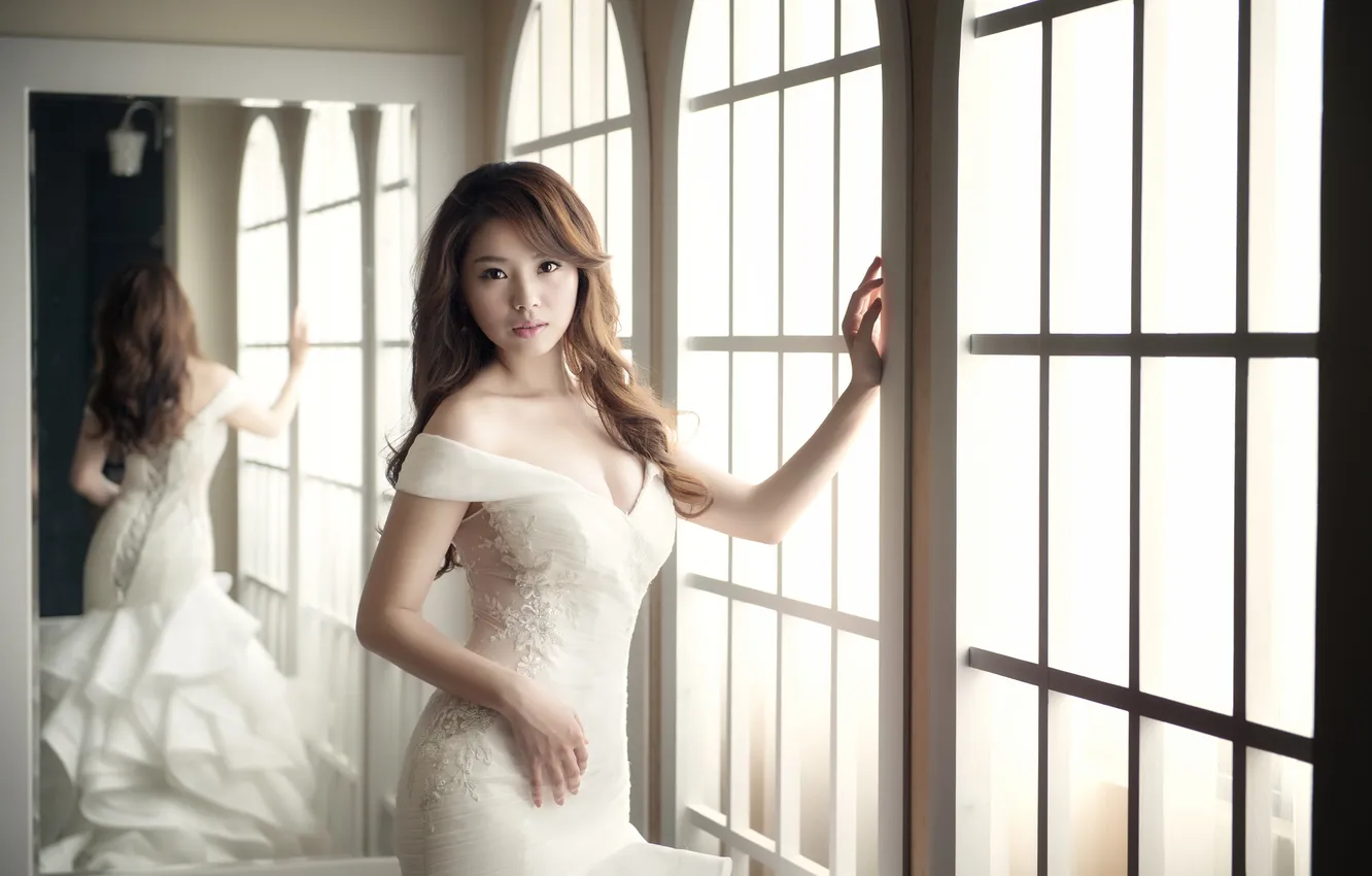 Photo wallpaper girl, reflection, dress, mirror, Asian, the bride