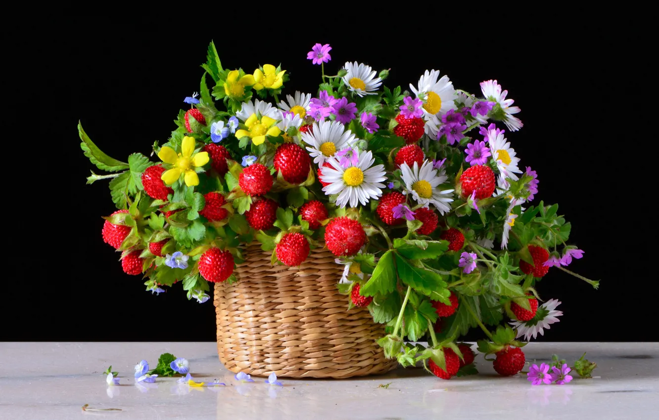 Photo wallpaper flowers, berries, bouquet, strawberries, black background, still life, composition, summer