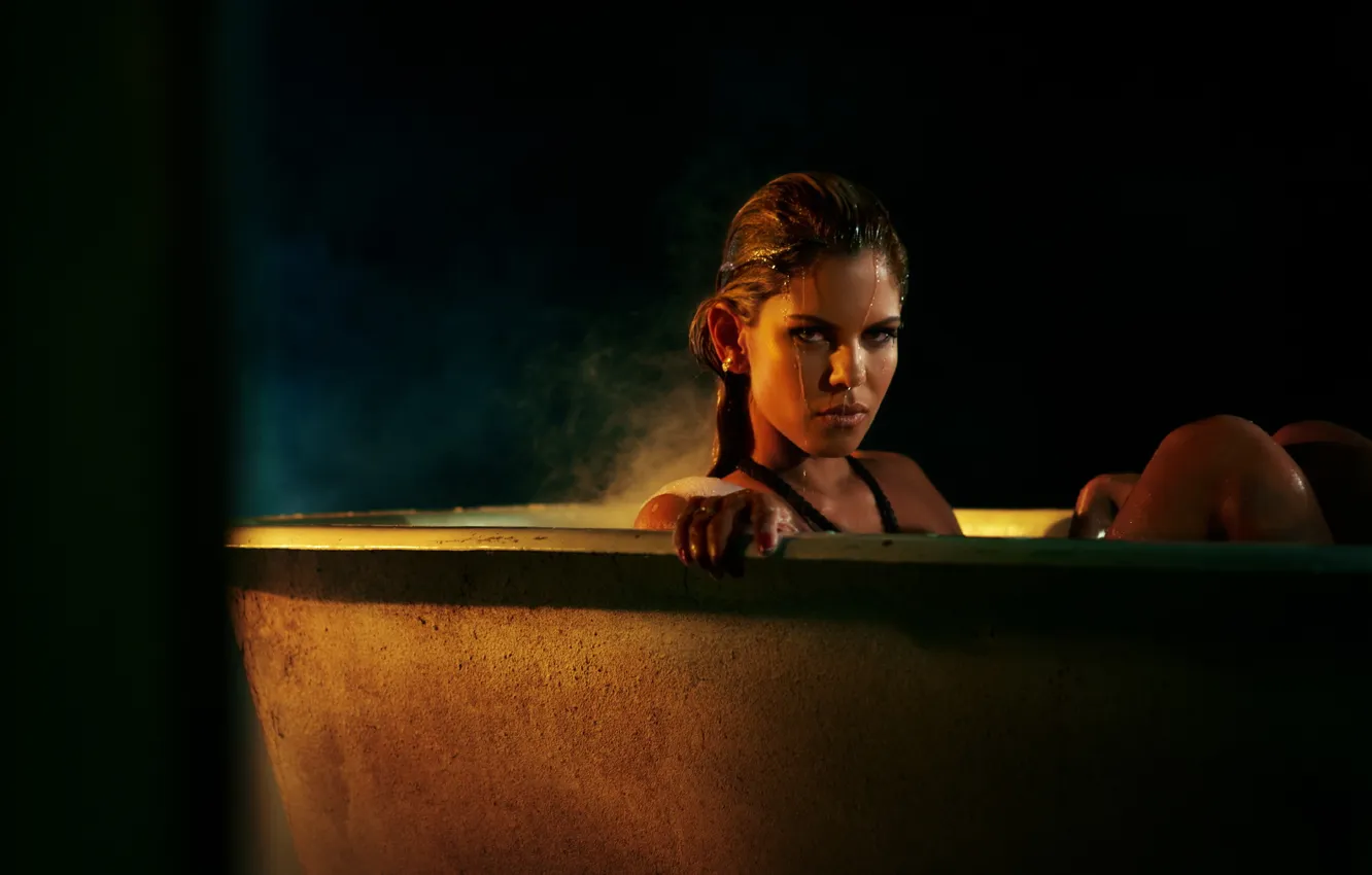 Photo wallpaper bath, model, CAMILLE MARTINS