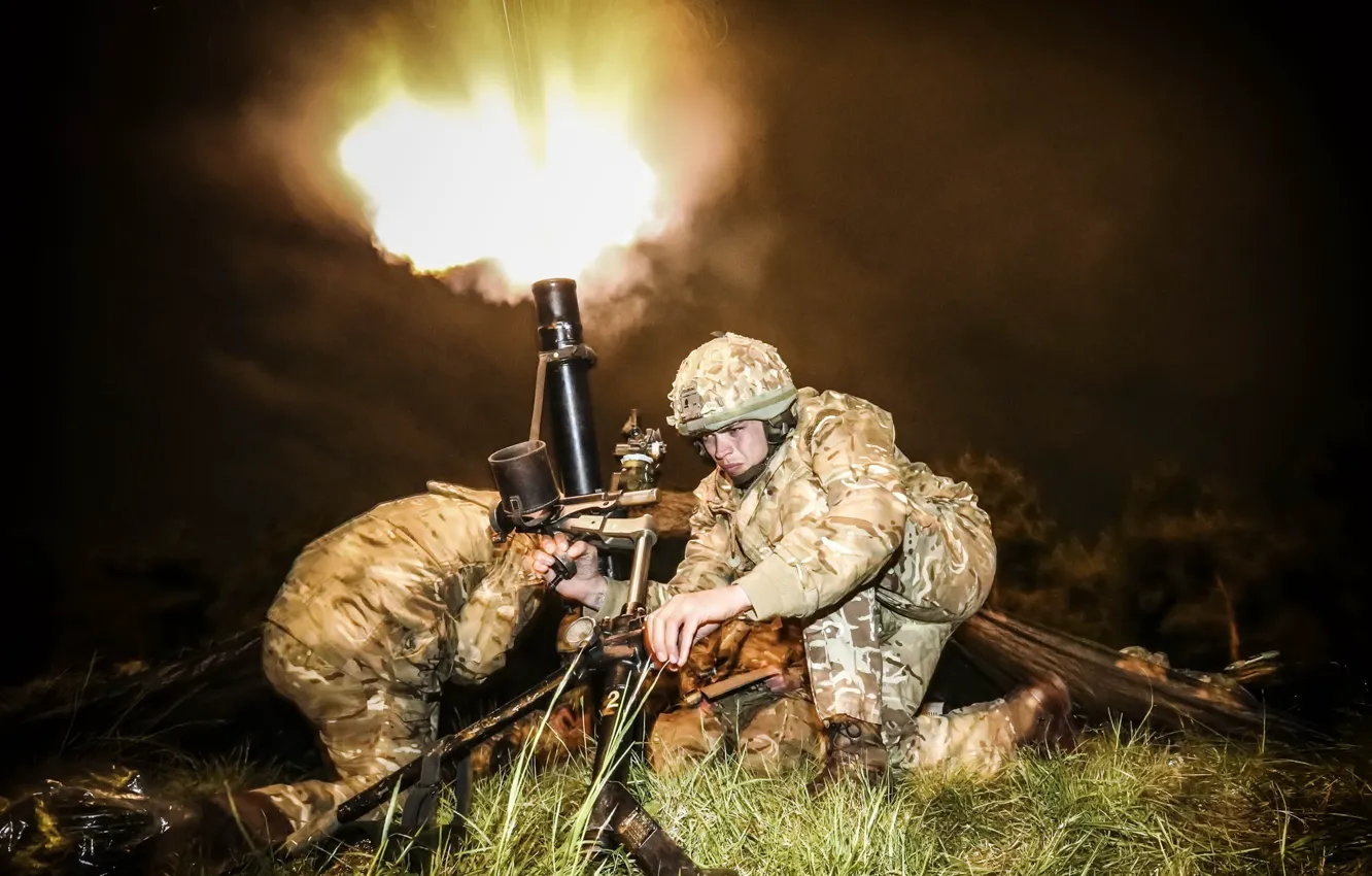 Photo wallpaper weapons, shot, soldiers, mortar
