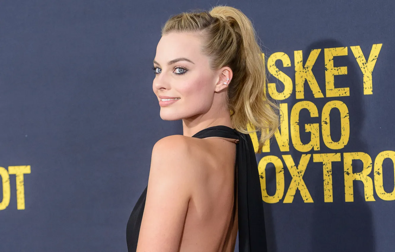 Photo wallpaper smile, actress, blonde, hot, smile, beauty, blonde, Margot Robbie