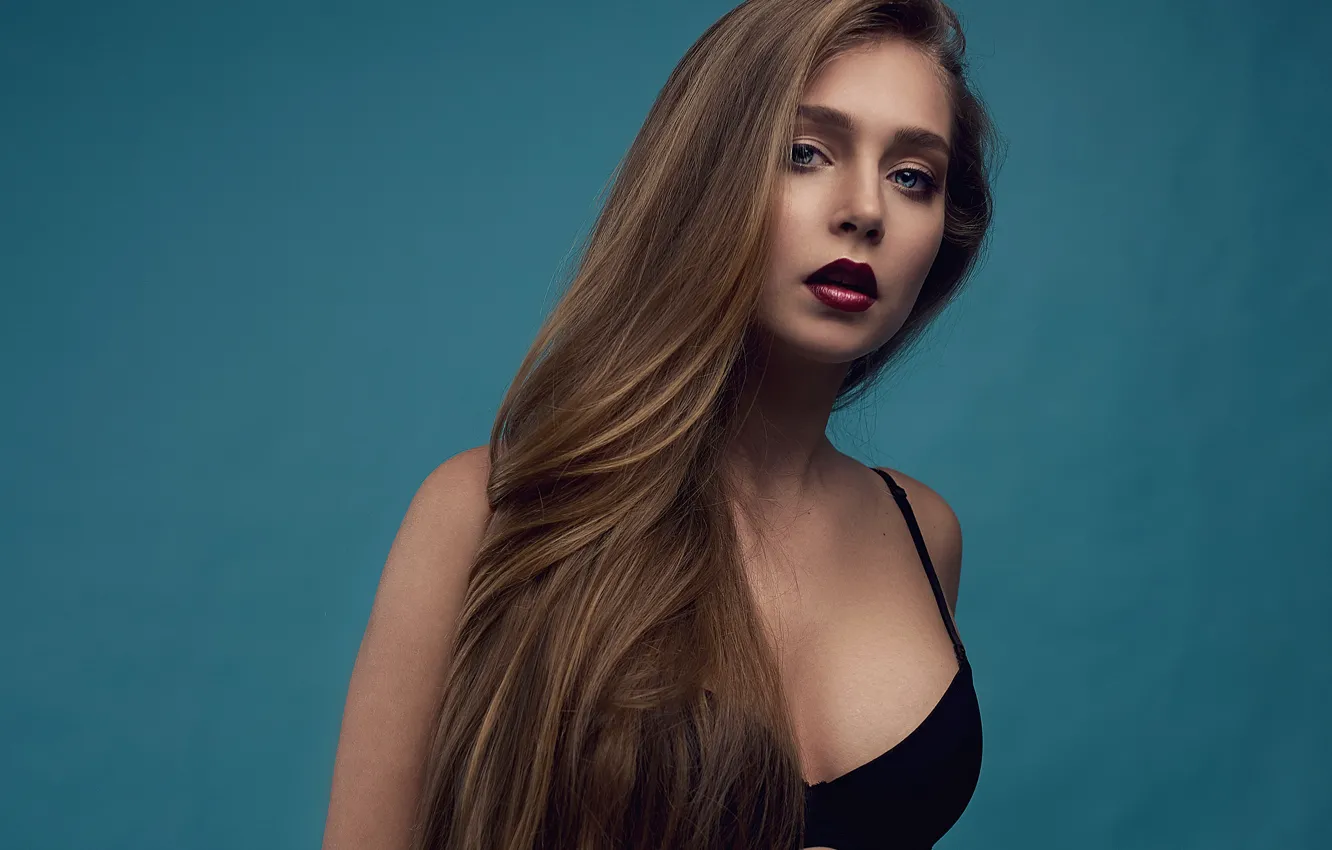 Photo wallpaper chest, girl, linen, Michael Bazaars