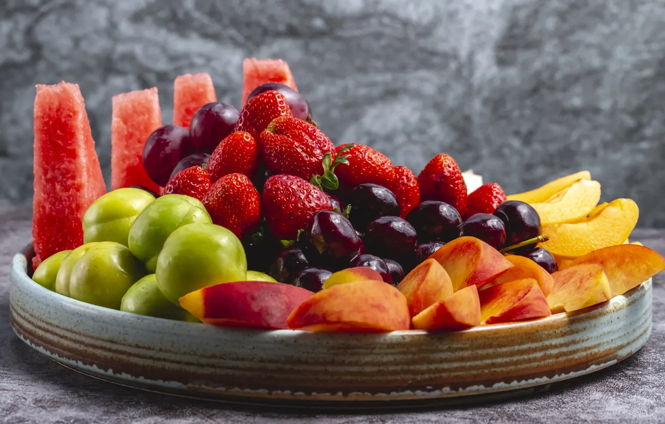 Photo wallpaper berries, fruit, slices