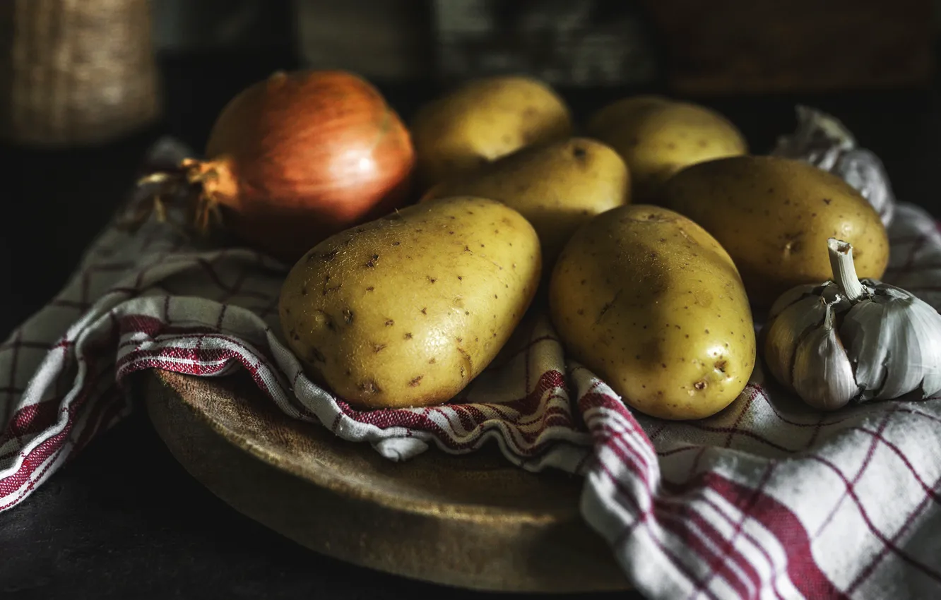 Photo wallpaper the dark background, table, food, towel, bow, kitchen, still life, stand