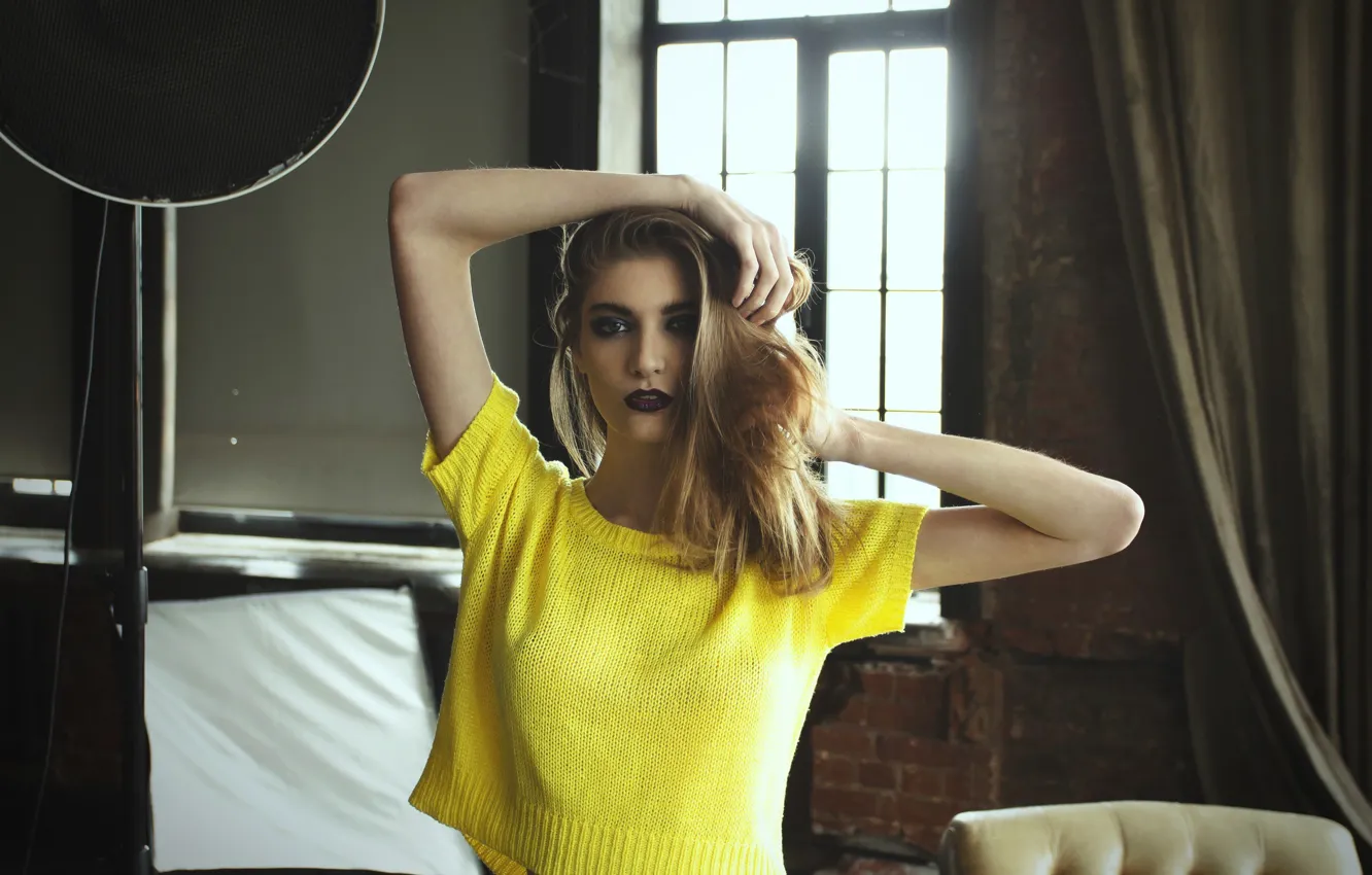 Photo wallpaper girl, model, dark, portrait, lipstick, brown hair, studio, yellow