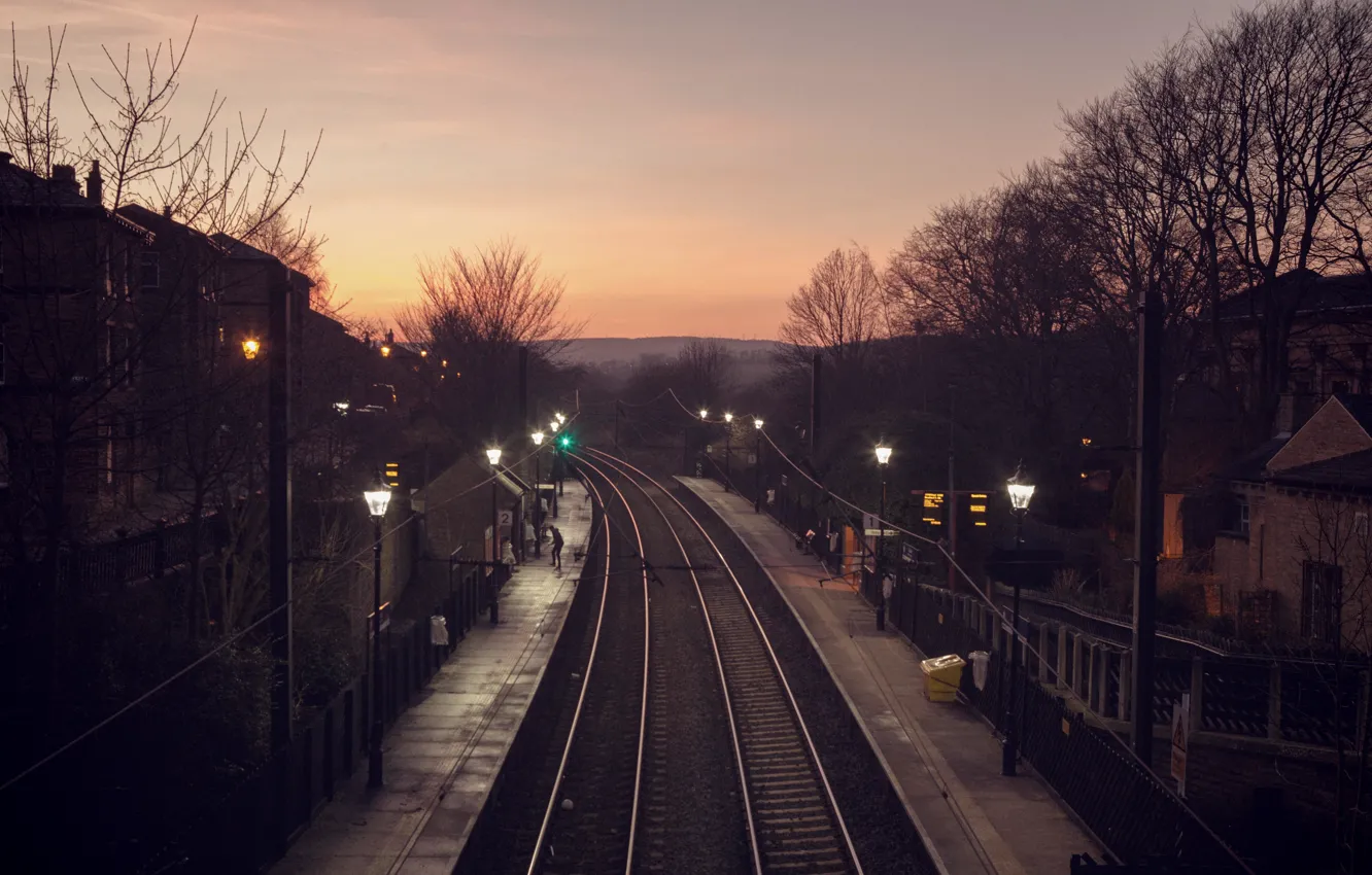 Photo wallpaper city, trees, station, people, hill, houses, dusk, railway