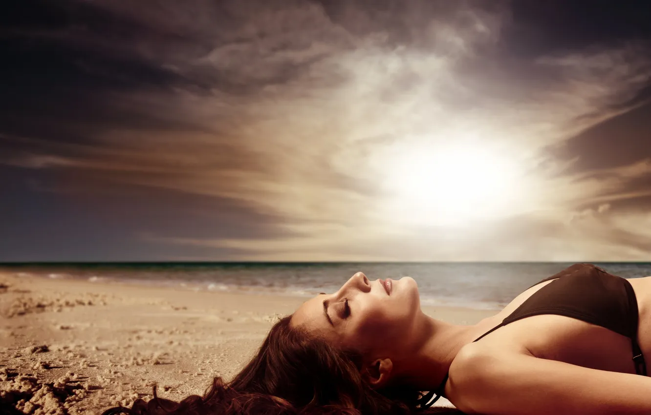 Photo wallpaper sand, sea, beach, swimsuit, the sky, girl, towel, profile