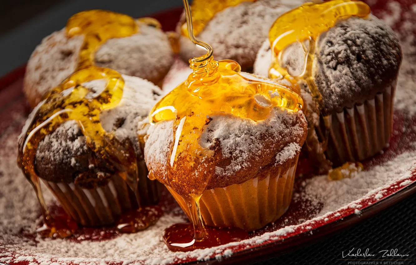 Photo wallpaper honey, cupcakes, powdered sugar, cupcakes, Vyacheslav Zakharov