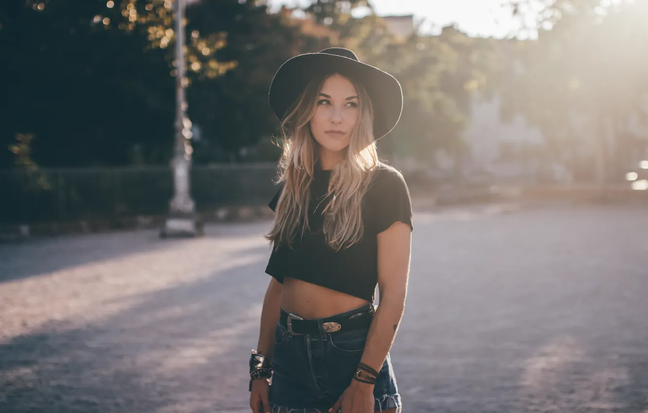 Photo wallpaper face, background, hair, jeans, hat