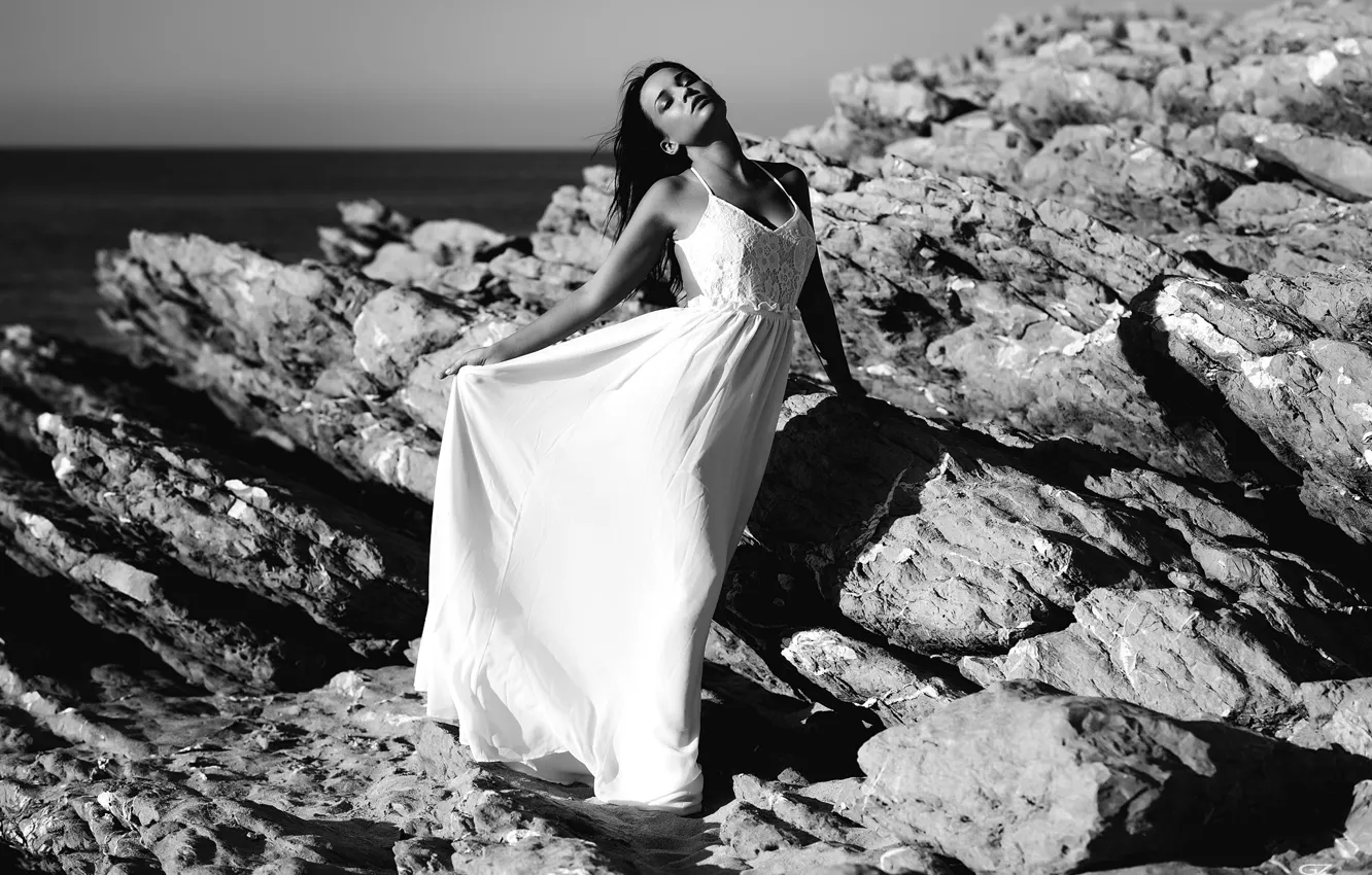 Photo wallpaper sea, the sun, pose, stones, model, portrait, makeup, dress