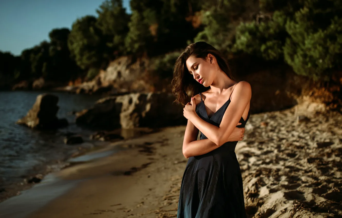 Photo wallpaper sand, sea, beach, the sun, trees, pose, stones, model