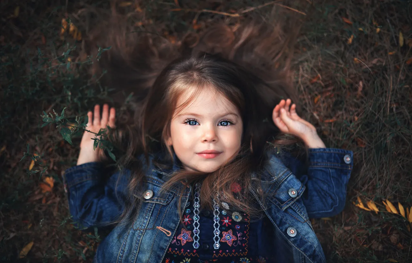 Photo wallpaper look, nature, children, face, glade, hair, portrait, girl