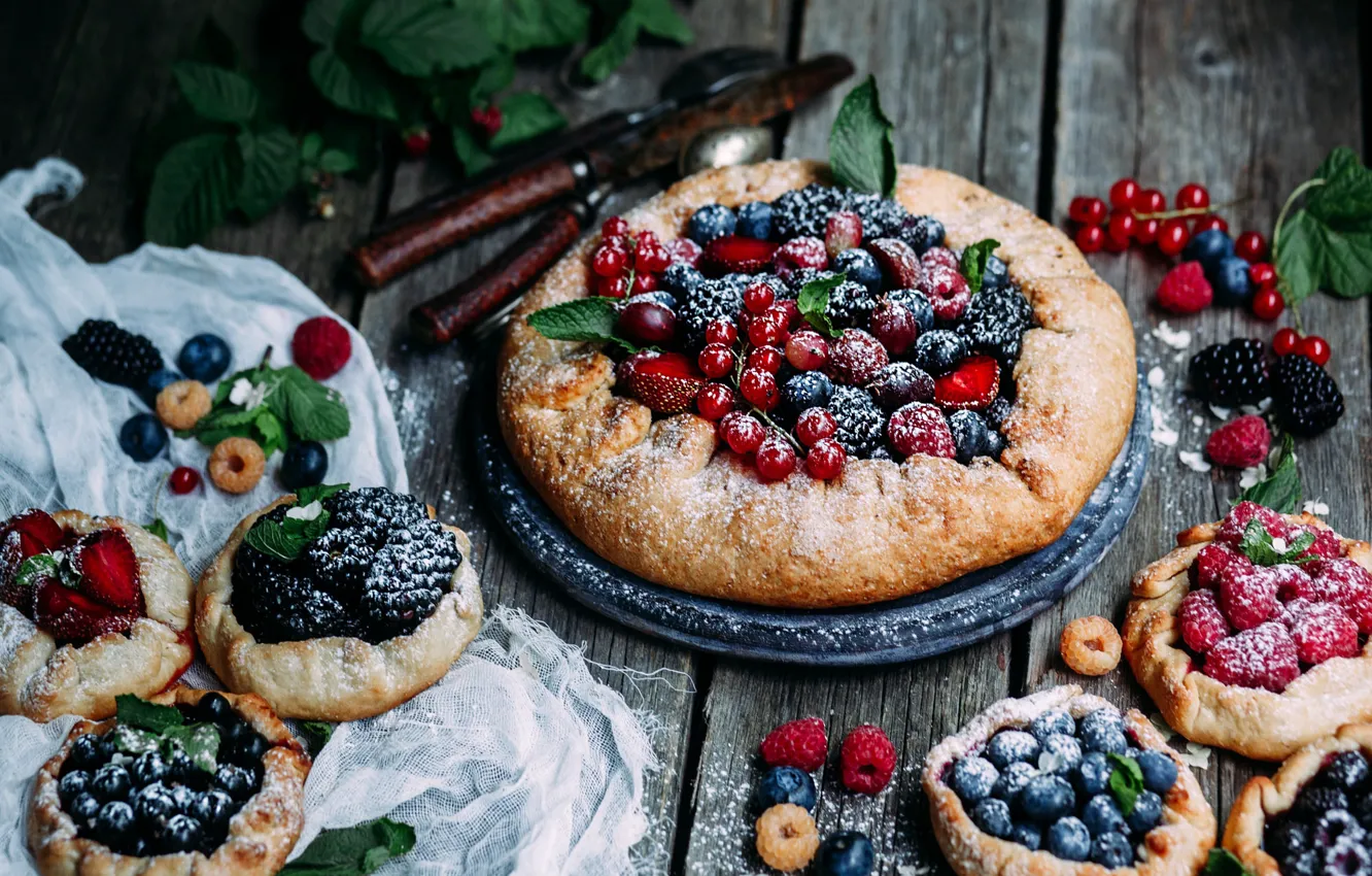 Photo wallpaper leaves, berries, raspberry, Board, blueberries, strawberry, pie, cake